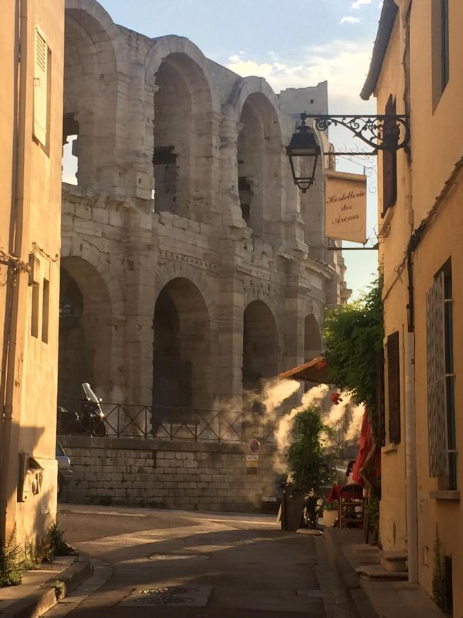 Appartement Le refuge des arènes à Arles Extérieur photo