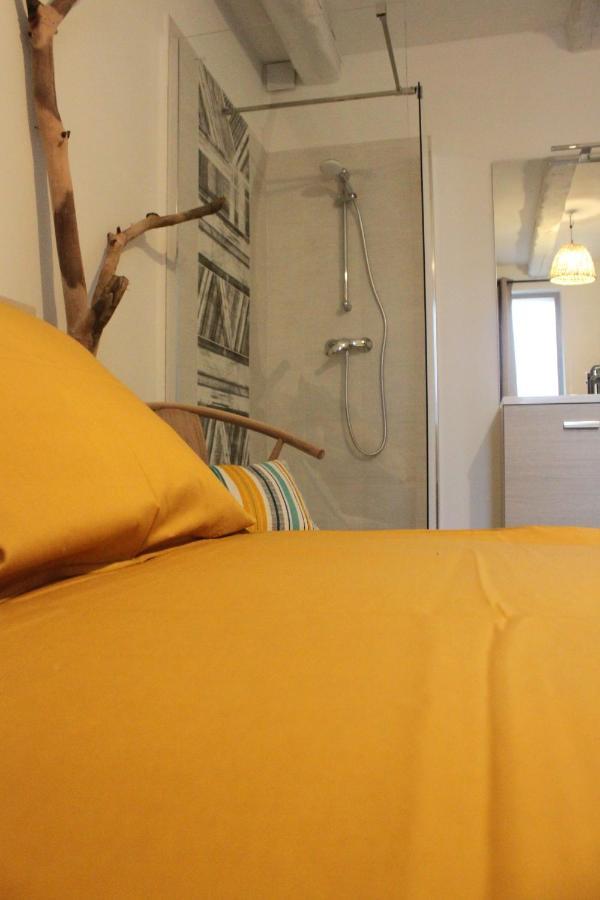 Appartement Le refuge des arènes à Arles Extérieur photo